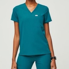 FIGS Catarina One Pocket Scrub Top