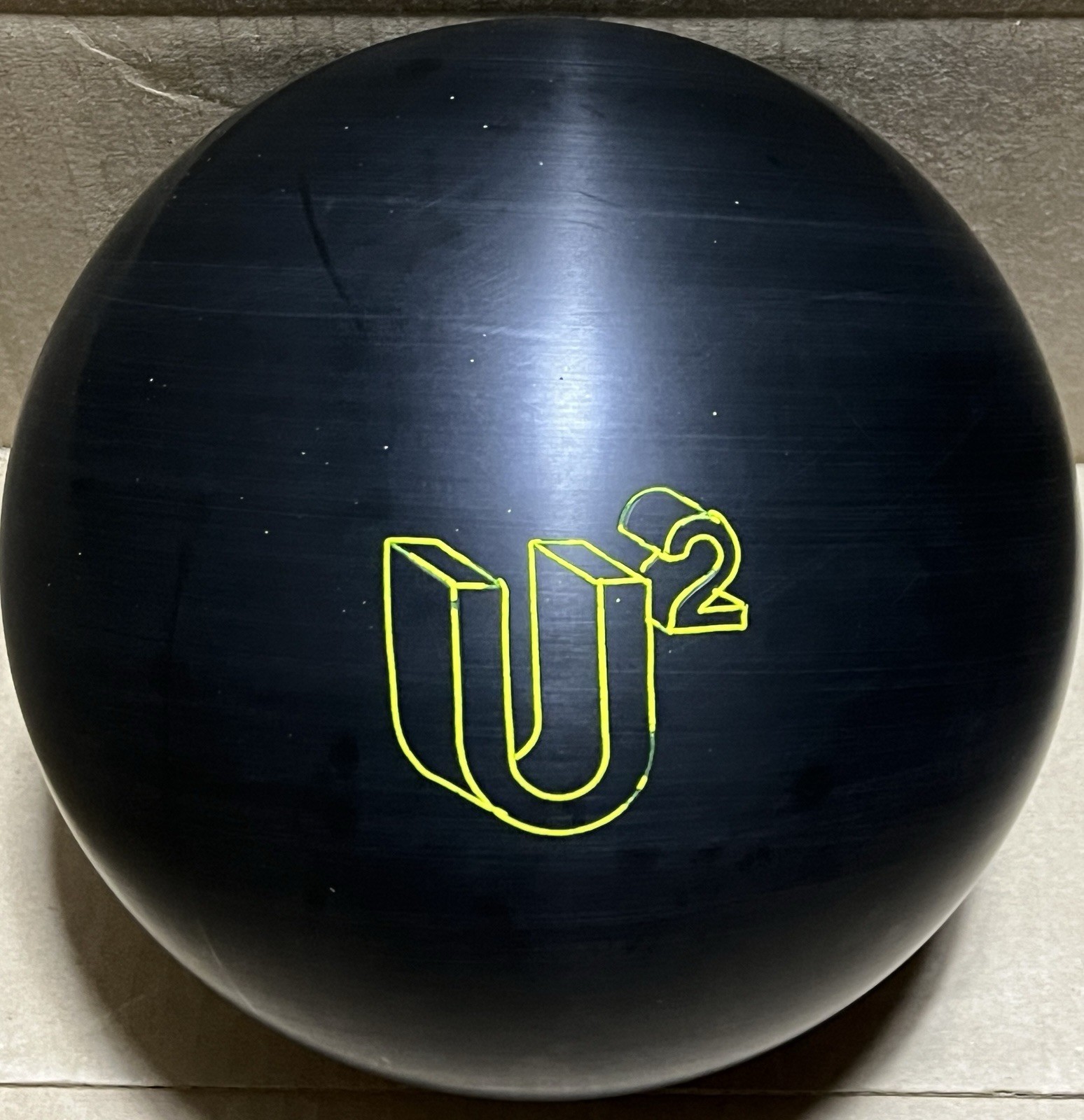 Columbia 300 U2 16 lb Bowling ball New without Original Box