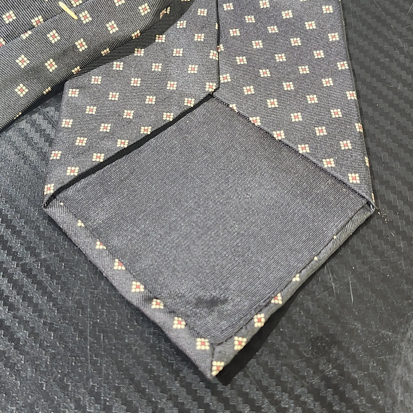 Resilio Geometric Pattern 100% Imported Silk Tie Made In USA image 4