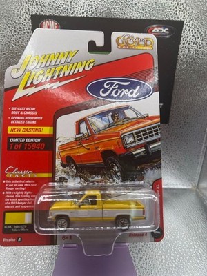 1983 FORD RANGER (YELLOW W/WHITE TWO-TONE) 1/64 Johnny Lightning JLSP190A