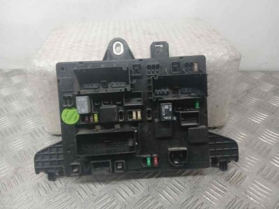 13302300 fuse box Opel Astra J sedan SPORT 2009 4831486