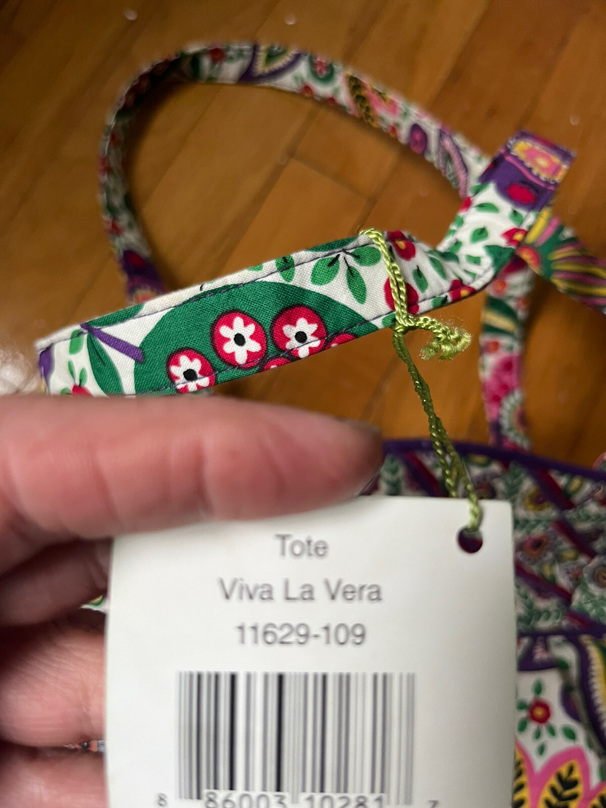 Vera Bradley Tote  Viva La Vera  NWT RARE image 4