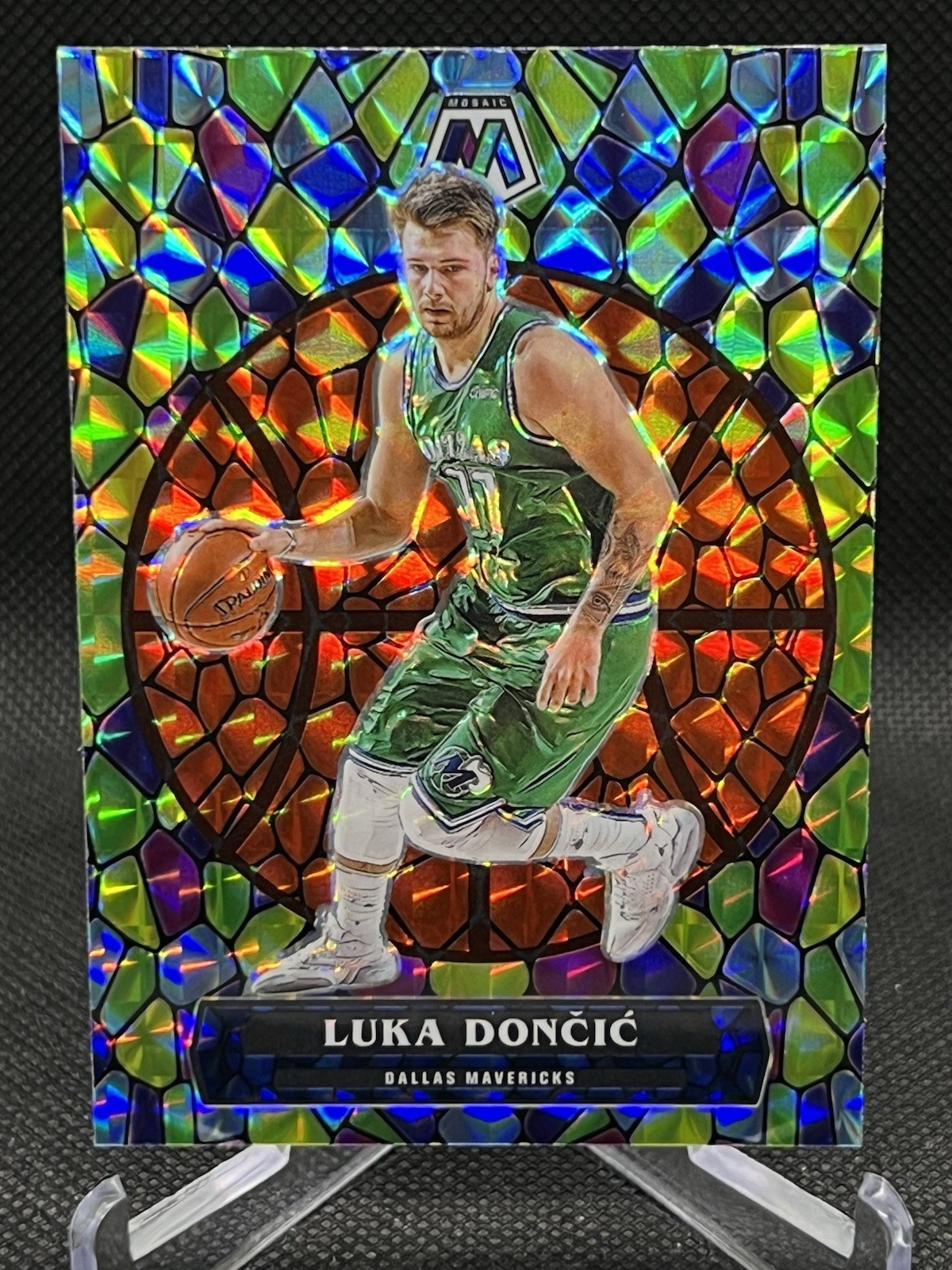 2020-21 Panini Mosaic Luka Doncic Stained Glass Prizm Case Hit SSP #9   *P103