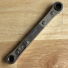 Snap On 1/4" x 5/16" Ratcheting Box End Wrench 12 Point R810B USA READ!