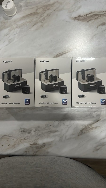 Kukiho Wireless Microphone Handheld Stand-Held Black Wireless Audio Device