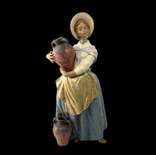 LLADRO “ In Search for Water ” 2357 Gres Unglossy Finish Tall Figurine 38cm