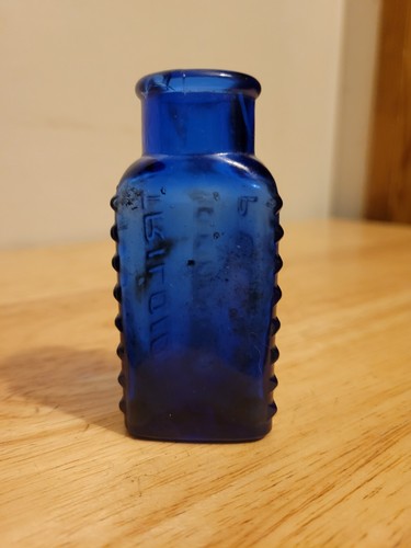 Botella de veneno triangular azul cobalto temprano triloides en relieve 3 3/8" de alto - Imagen 9 de 14