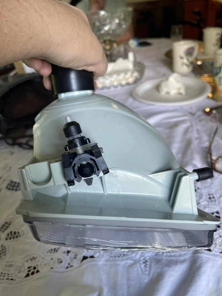 Headlight Assembly Left Dorman 1590213 Foto 3 de 4