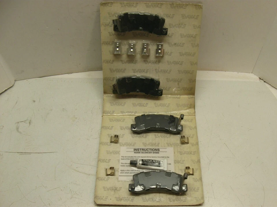 Kit de pastillas de freno de disco delanteras metálicas - Geo Prism Toyota Corolla años 80-90 Foto 3 de 3