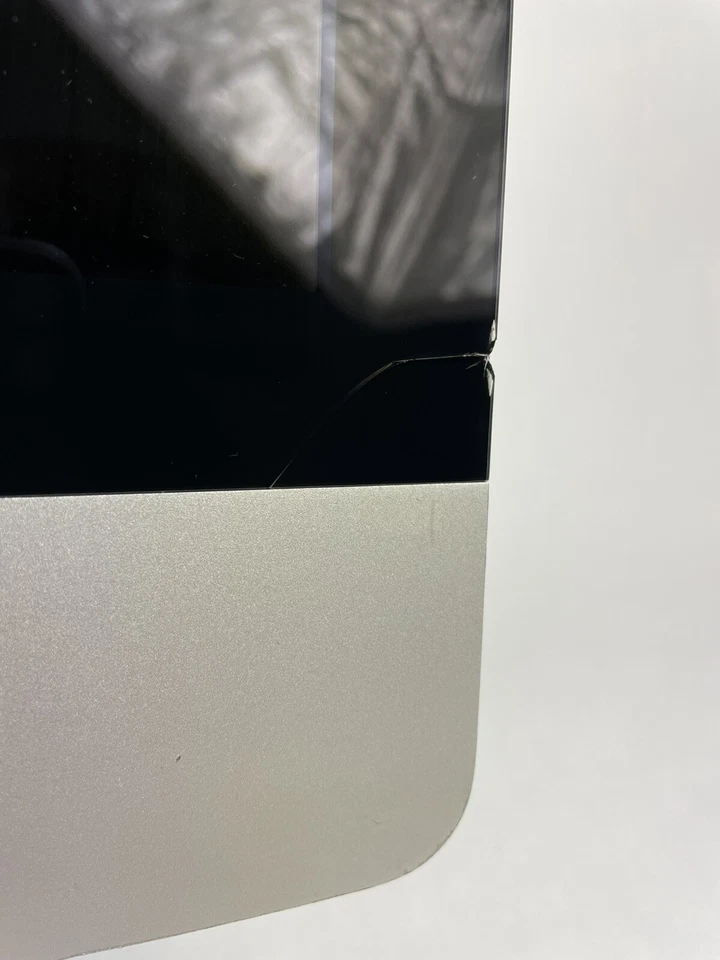 Apple iMac 21.5" Desktop Intel Core i3 3.06GHz 4GB RAM 500GB HDD A1311 - Image 2 of 4