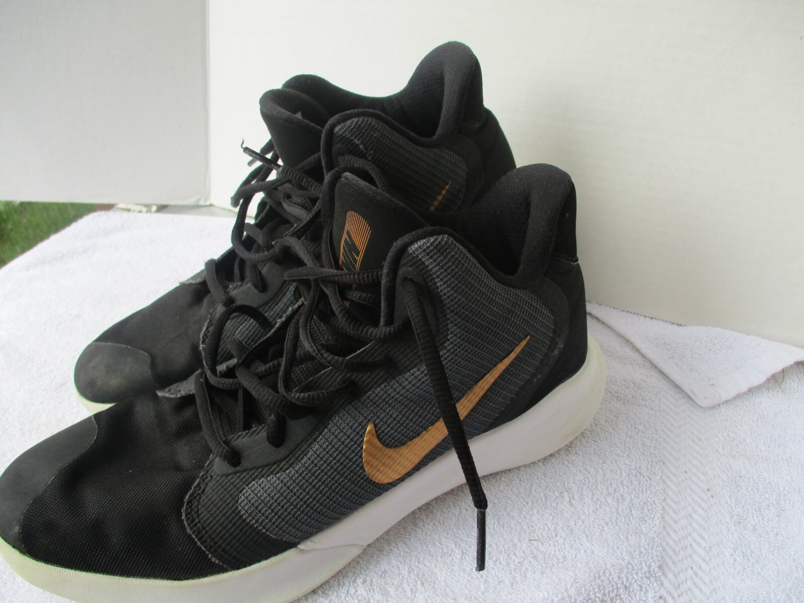 mens black and gold nike sweatsuit
