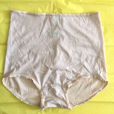 VTG HENSON KICKERNICK Womens 6 Pink Skimp Skamp Brief Back Seam Panties 2633