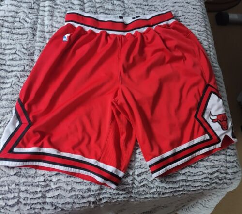 2012/13 ADIDAS Chicago Bulls Shorts Red XL - Picture 1 of 6