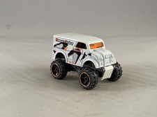 Hot Wheels Monster Dairy Delivery 2019 Speed Blur White OR6SPs