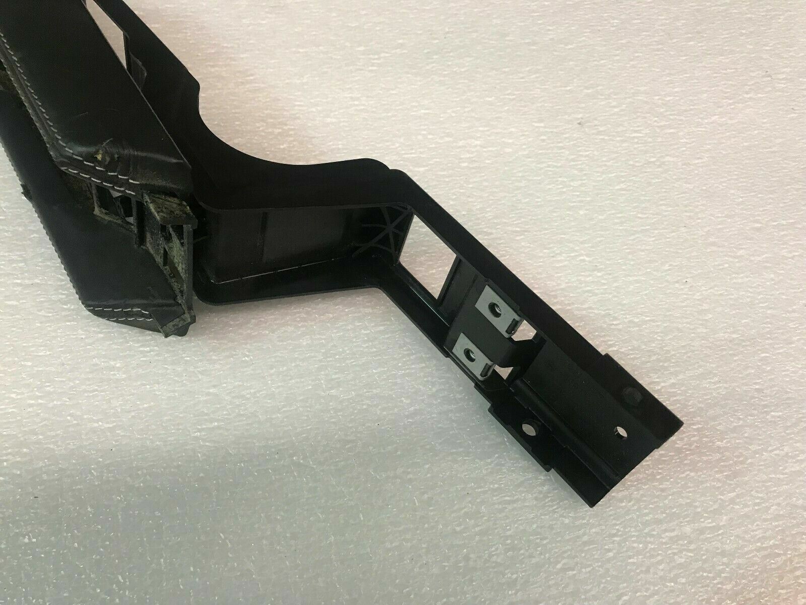 MCLAREN MP4-12C CENTER CONSOLE COMPARTMENT INSERT TUNNEL OEM 11N2606CP 11N1136CP