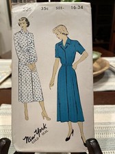 SALE Vintage New York pattern Day Dress 526 16-34