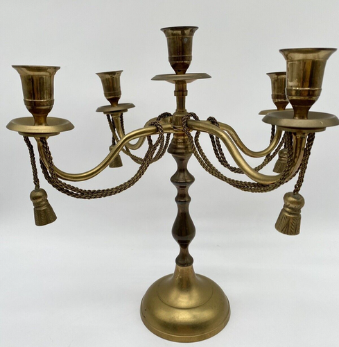 Candelabro vintage de latón de 4 brazos y 5 velas cuerda torcida de latón y detalle de borla - Imagen 4 de 11
