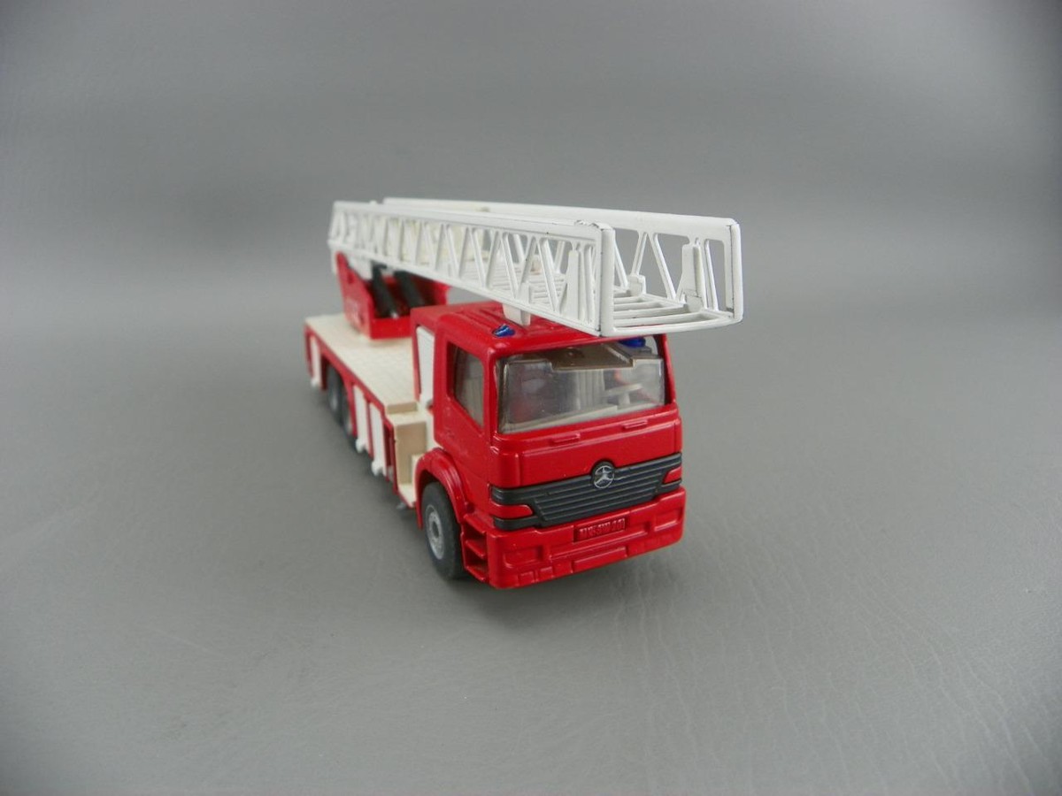SIKU 3306 Diecast 1:55 Scale 8