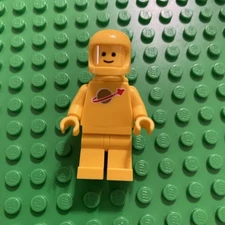 VINTAGE Lego Yellow Astronaut w Airtanks Minifigure Classic Space 6780 6930 6971