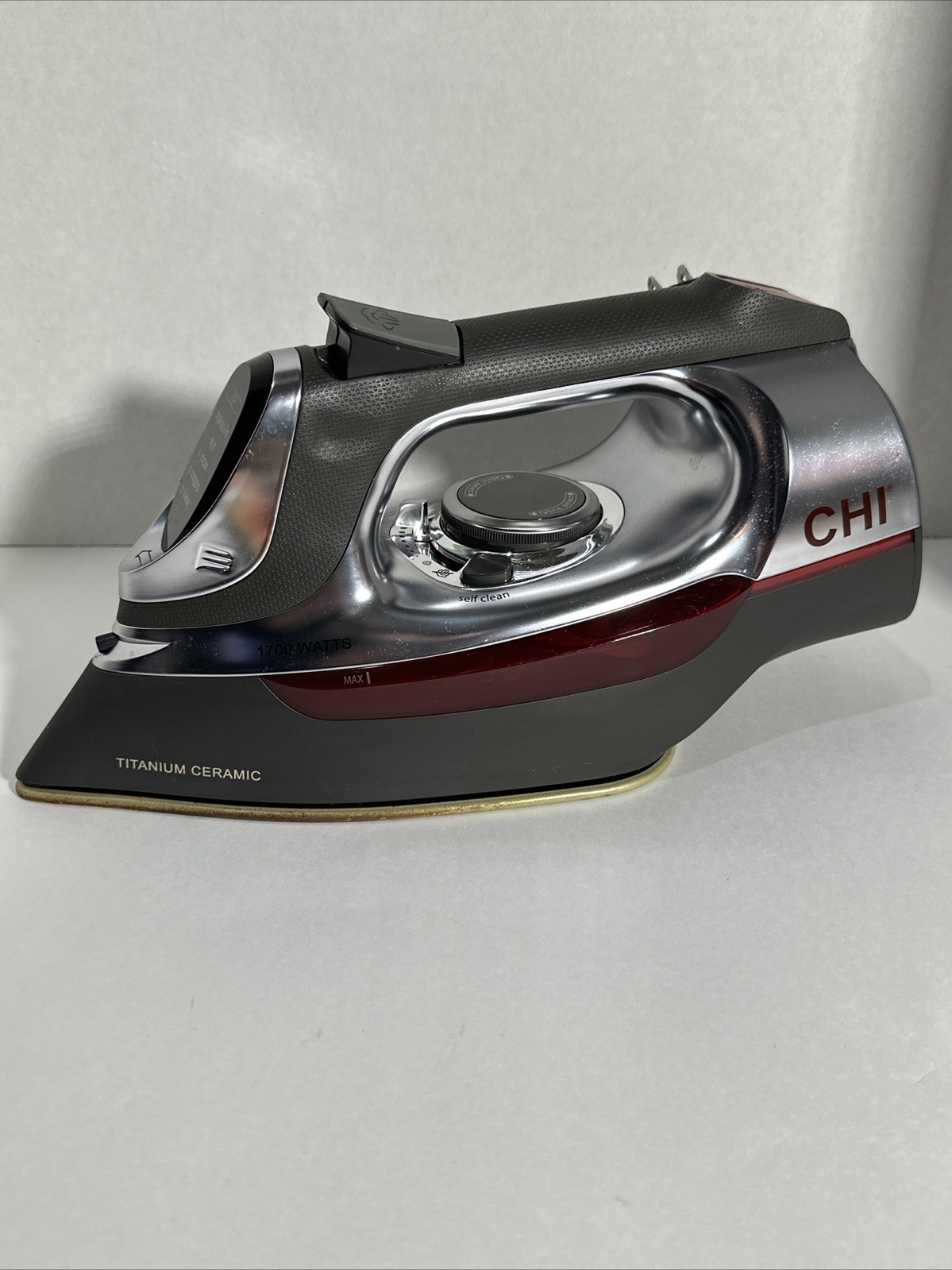For Clothes 8' Retractable Cord 1700 Watts Titanium Ceramic