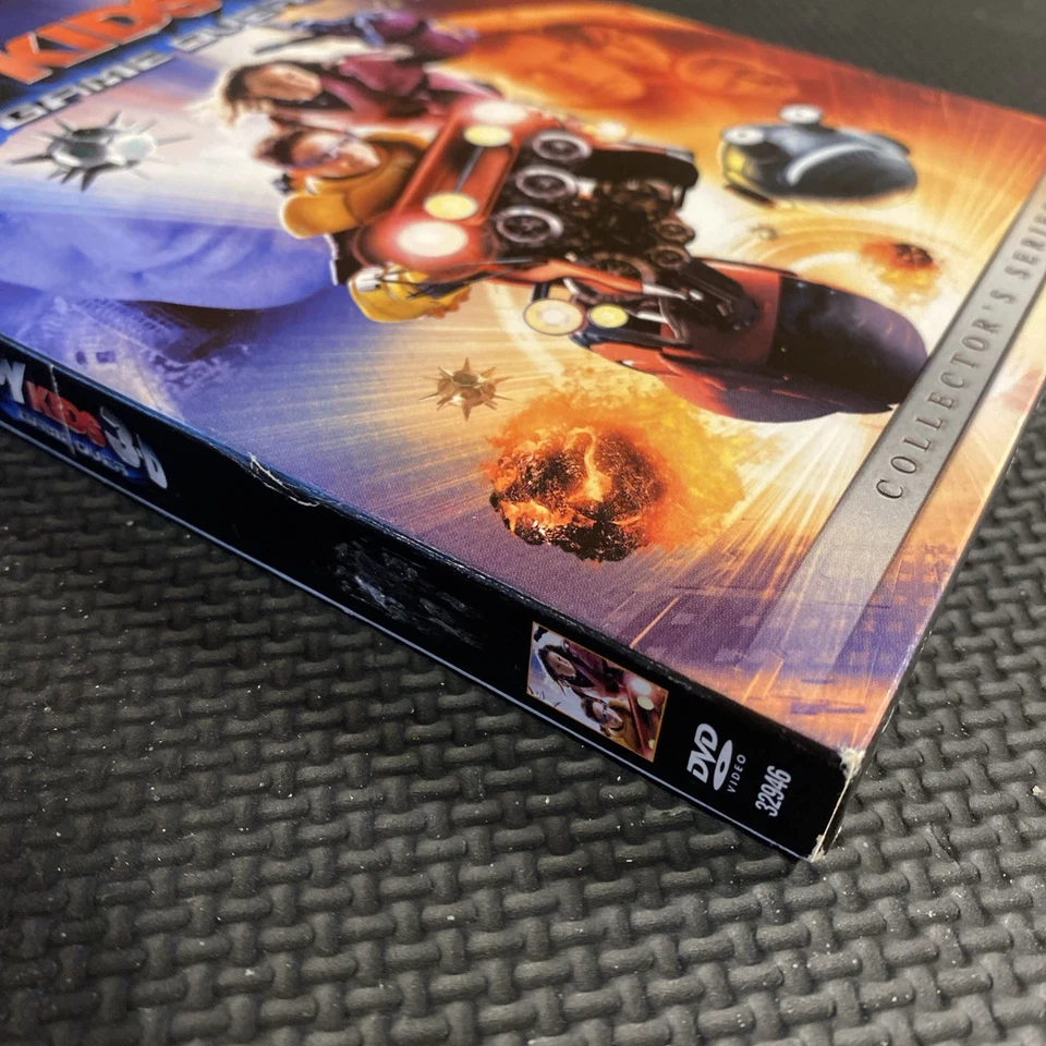 Spy Kids 3D -Game Over (DVD 2004 Includes both 3D & 2D CIB w/3D Glasses - Image 3 of 4
