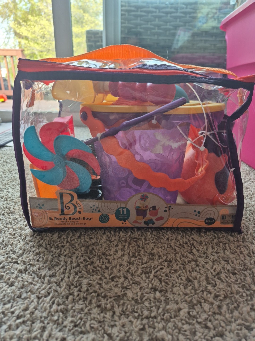 B. Toys Beach bag Set- 11 Pieces- 18m+ Beach Or Sandbox Play