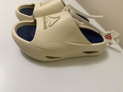 Reebok Beige/Blue Slide Slippers US 9 Slip-On Open Toe Synthetic Upper