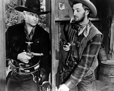 Hopalong Cassidy William Boyd Robert Mitchum Guns Drawn  4x6 PHOTO PRINT