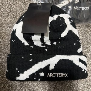 最終値下げArc’teryx Grotto Toque orca2022 Grotto Toque | Arc'teryx United States
