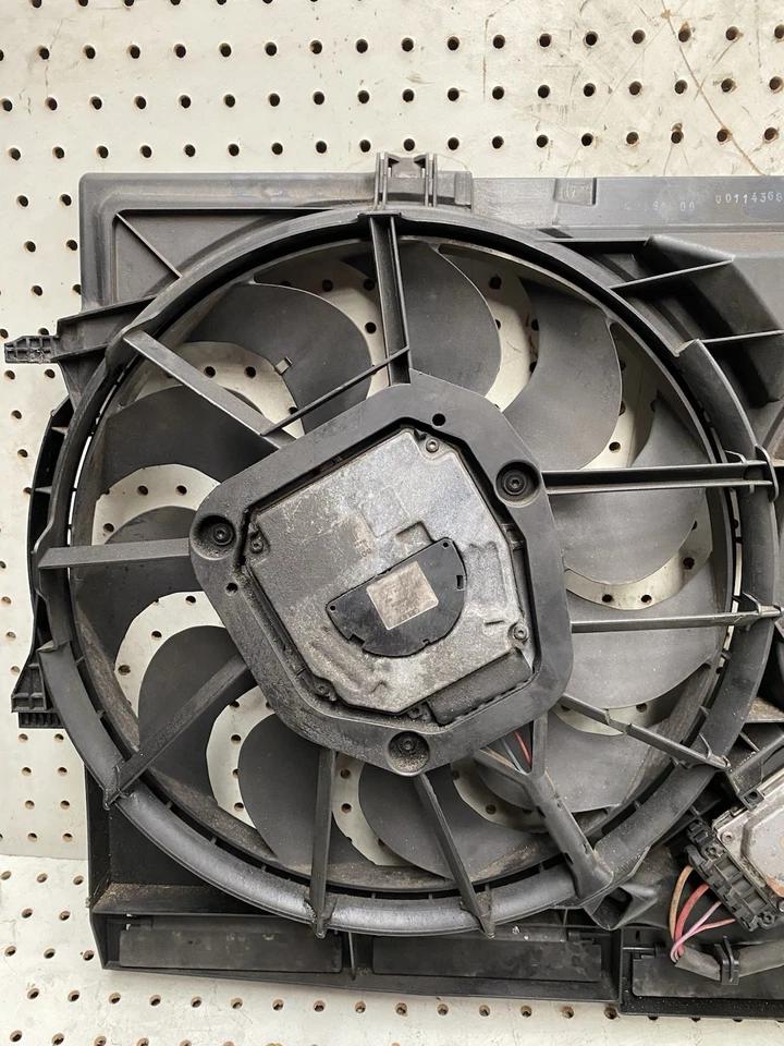 CUBIERTA VENTILADOR REFRIGERACIÓN RADIADOR AUDI S4 S5 3.0 TFSI 8K0121003N Foto 2 de 4