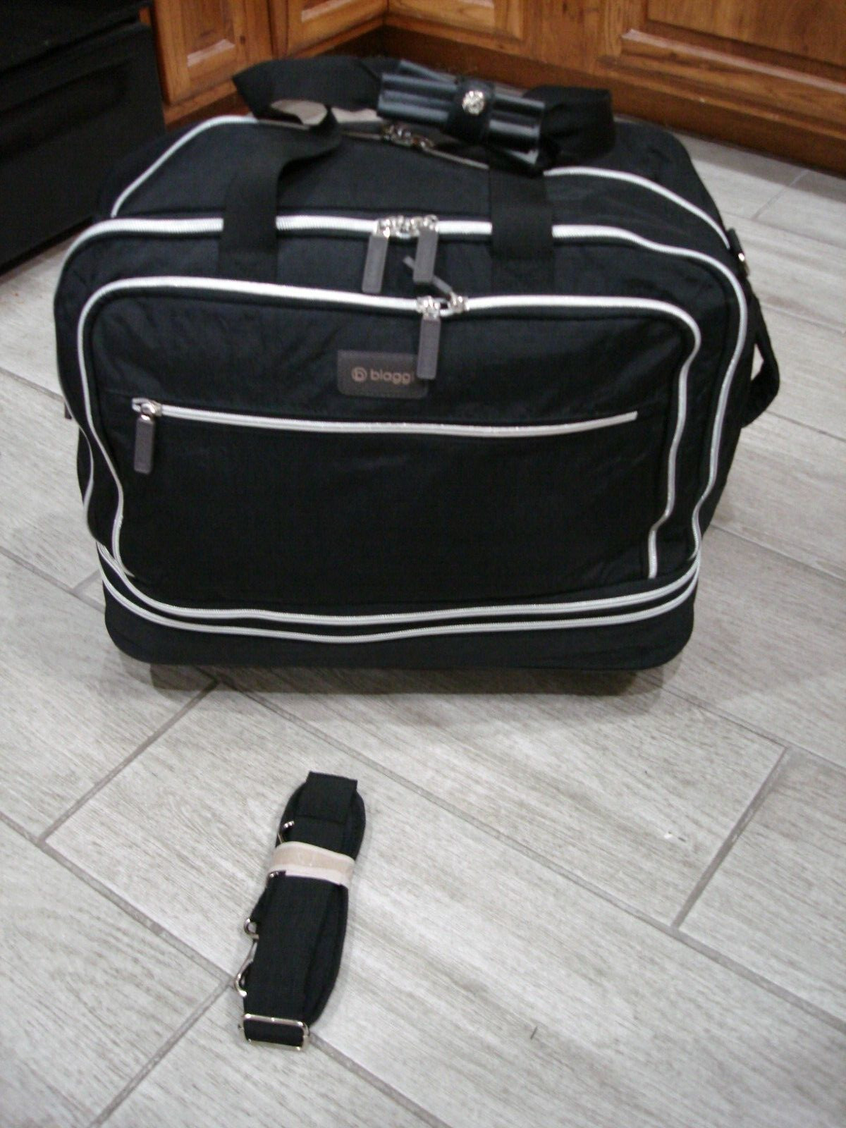 NEW Biaggi Zipsak Boost Expandable Underseat Carryon BLACK/GRAY 15&rdquo;-18&rdquo; Tall.