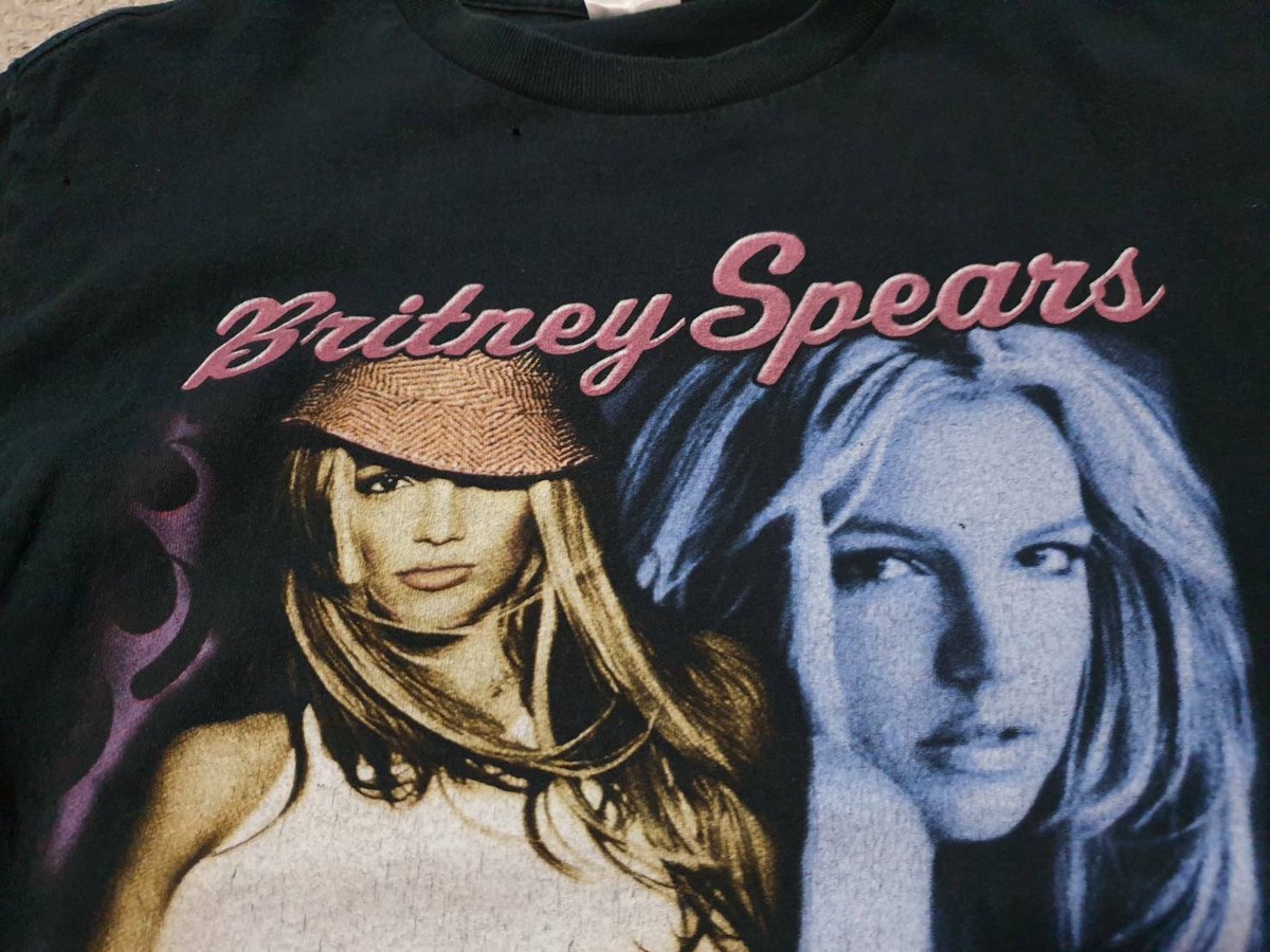 2004 Britney Spears Onyx Hotel Tour T Shirt HipHop Rap Tee Vintage
