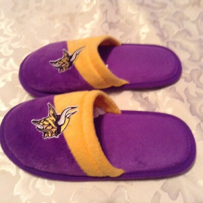 NFL Minnesota Vikings shoes Size youth 1 2 small kids plush house shoes slippers