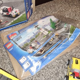 LEGO Airplane: Cargo Terminal 60022 (2013) Retired 90% complete 