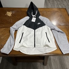 WOMEN'S NIKE TEAM WINDRUNNER JACKET CU9550-012 SIZE X-Small Black / Gray / White