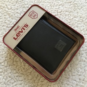 Levi-s-Men-s-Genuine-Leather-RFID-Blocking-Evan-Trifold-Wallet-Dark-Brown
