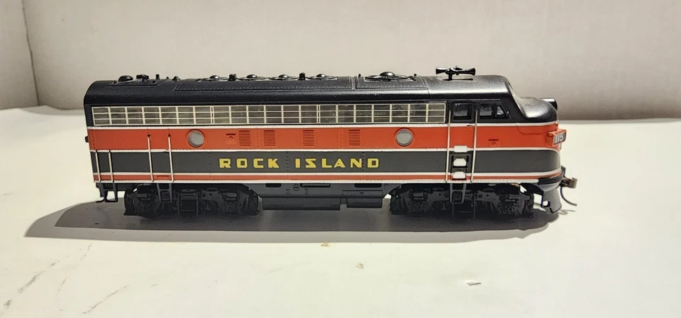 MRC HO Scale F7A Diesel Rock Island #115 - Image 4 of 4