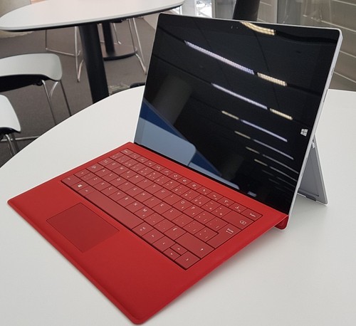 microsoft surface pro 3 i5, 256gb, 8gb ram,with brand new