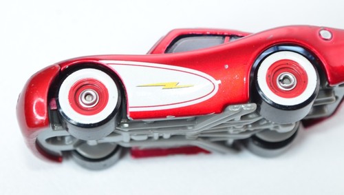 Disney Pixar Cars Cruisin Lightning McQueen Metallic Red 1:55 Diecast Corvette - Picture 9 of 9