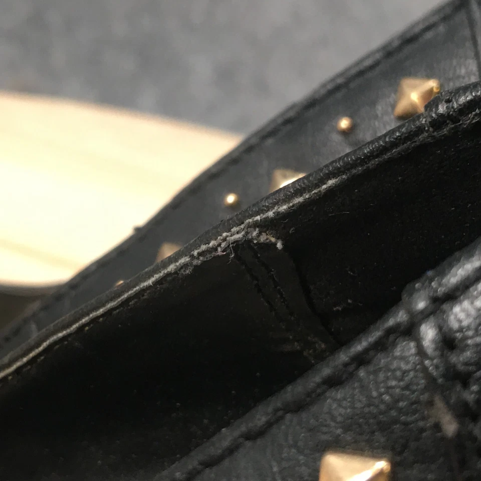 Zapatos de tacón Fioni para mujer 6 tachuelas punta abierta plataforma zapatos de tacón de aguja negro imitación cuero Foto 4 de 4