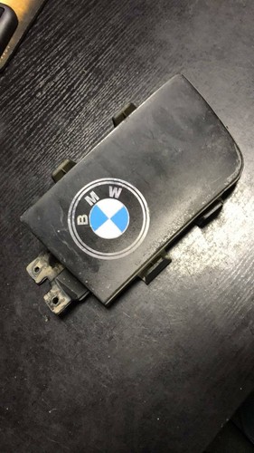 BMW 5ER (E34) STOßSTANGE VORNE NEBELSCHEINWERFER ABDECKUNG VERKLEIDUNG LÖSCHE...