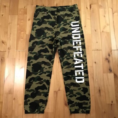 BAPE × Undefeated sweat pants 1st camo green Kabuto A Bathing Ape