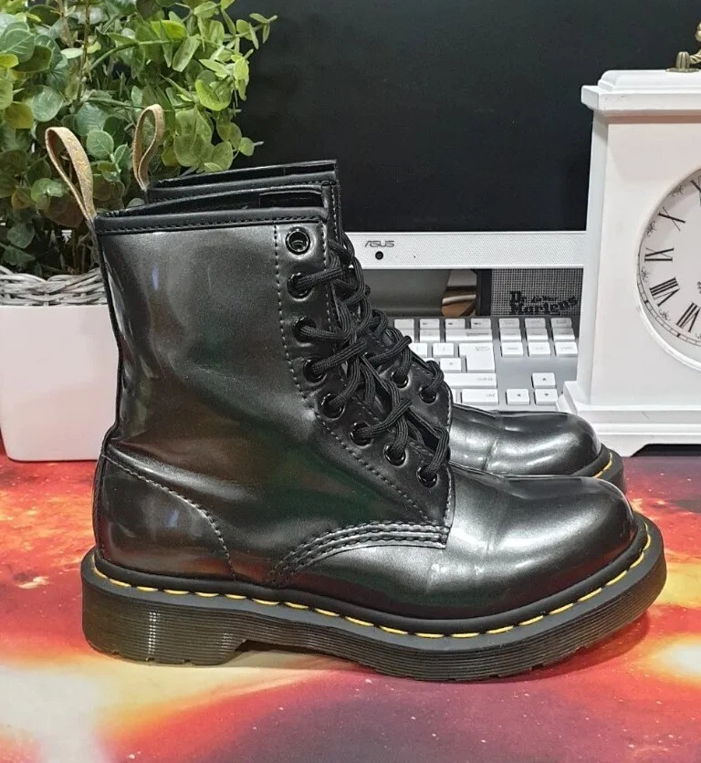 Dr martens top vegan chrome