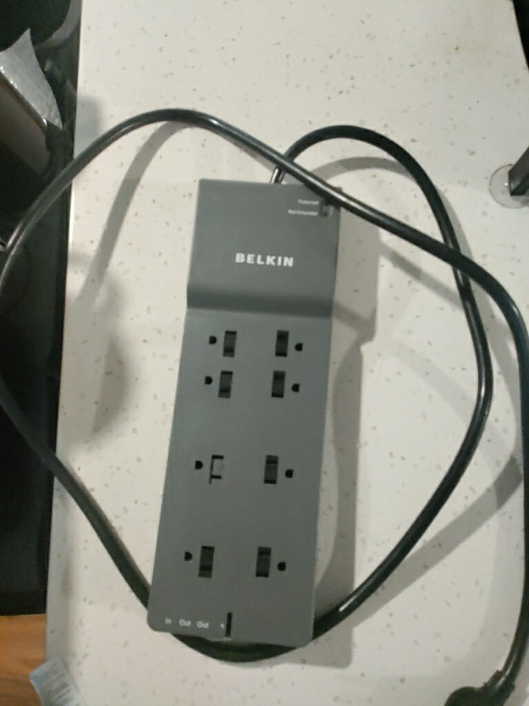 Belkin BE108200-06 Home Office Power Strip Surge Protector 8 Outlet 6Ft Cord 6