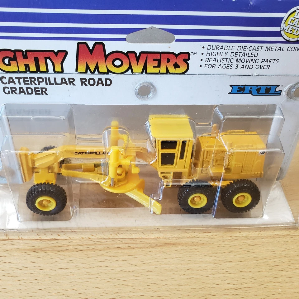 Niveladora de carretera Ertl CAT Caterpillar Mighty Movers diecast Foto 4 de 4