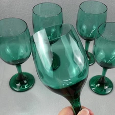 Libbey Juniper Green Stemmed Wine Glass Goblets Teardrop 10 oz Lot of 5 Holiday