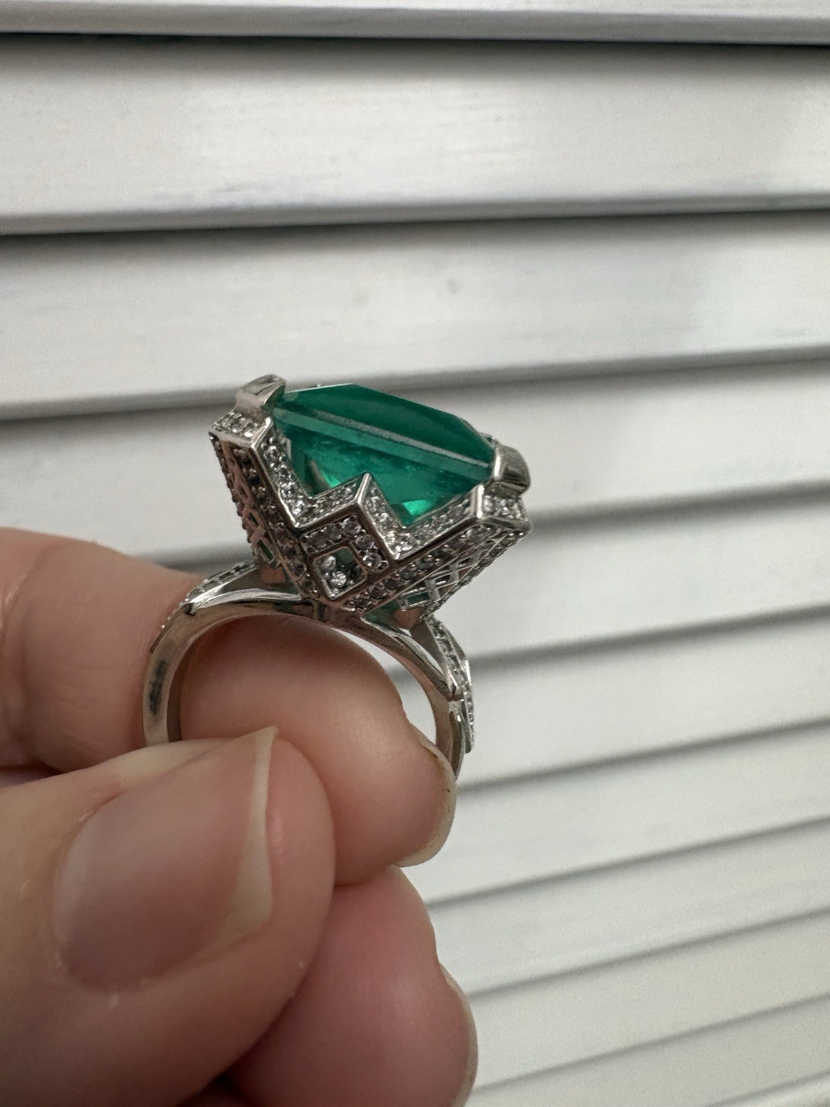 Sterling Silver Emerald Green Statement Ring Sz 7… - image 2