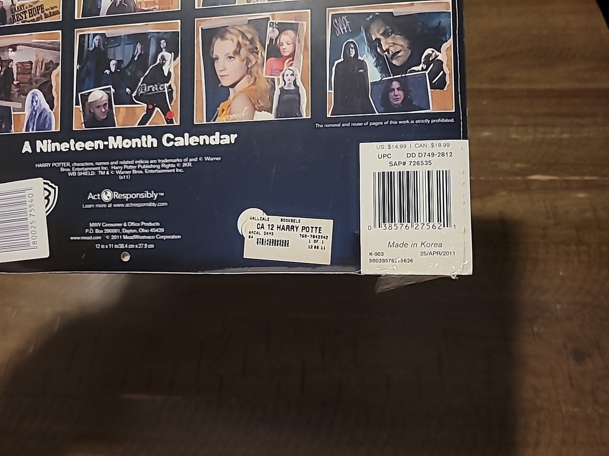 2011-2012 19 MONTH Harry Potter Wall Calendar - Collectible New
