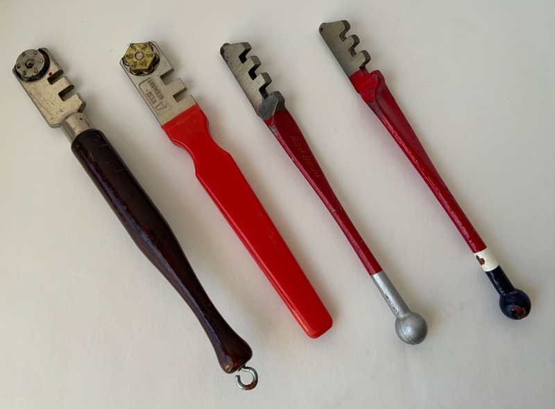LOT of 4  Glass Cutters   Barrett No 1 - a West Germany Cutter  - 2 Red Devil