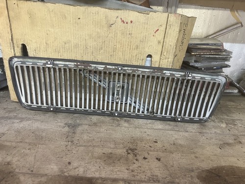 1998-2000 VOLVO 70 SERIES SEDAN UPPER GRILLE ASSEMBLY OEM 1998-2000 - Picture 8 of 24